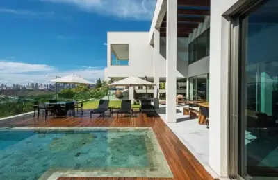 Cum sa iti intretii piscina in cativa pasi simplii