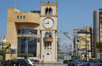 Libanul s-a trezit duminică în două fusuri orare, pe fondul unei dispute tot mai intense între autorităţile politice şi religioase cu privire la trecerea la ora de vară