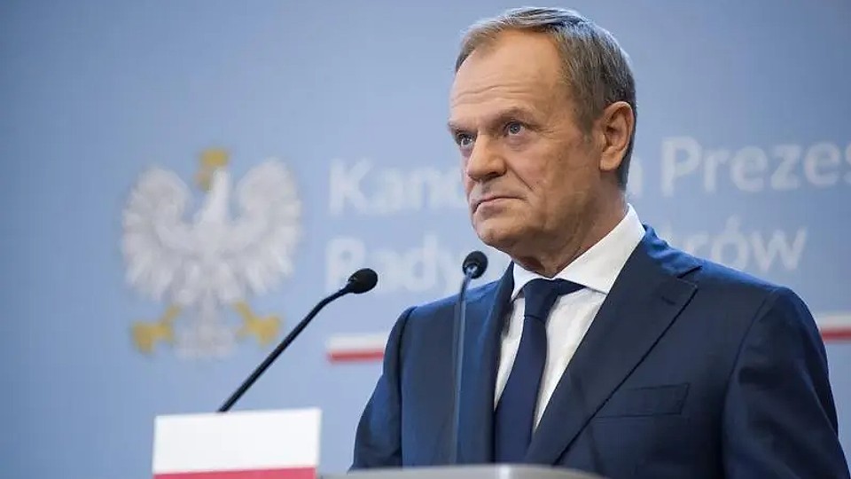 Donald Tusk, mesaj despre cum „Rusia se distrează”, văzându-l pe „pro-rusul George Simion” în Polonia. „Totul este clar”