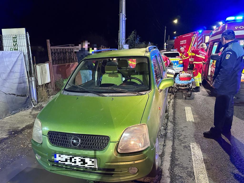Un bărbat și-a pierdut viața duminică seara în comuna Jucu, după ce mașina sa s-a ciocnit de o altă mașină