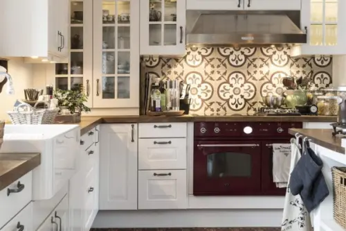 Atmosfera de Craciun intr-o veche ferma reconditionata