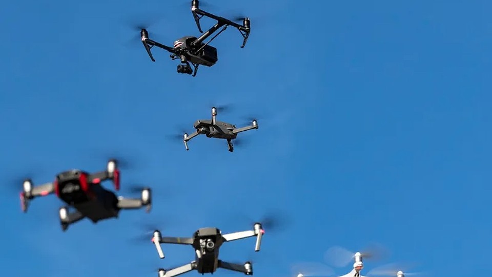 Ucraina folosește primul „zid de drone”, din Franța. Un câmp zburător de mine ce distruge bombele Rusiei