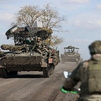 Kievul trimite întăriri în bastionul din Donețk aflat de luni de zile sub asediul armatei ruse: „Inamicul vrea să ne blocheze coridoarele logistice terestre”