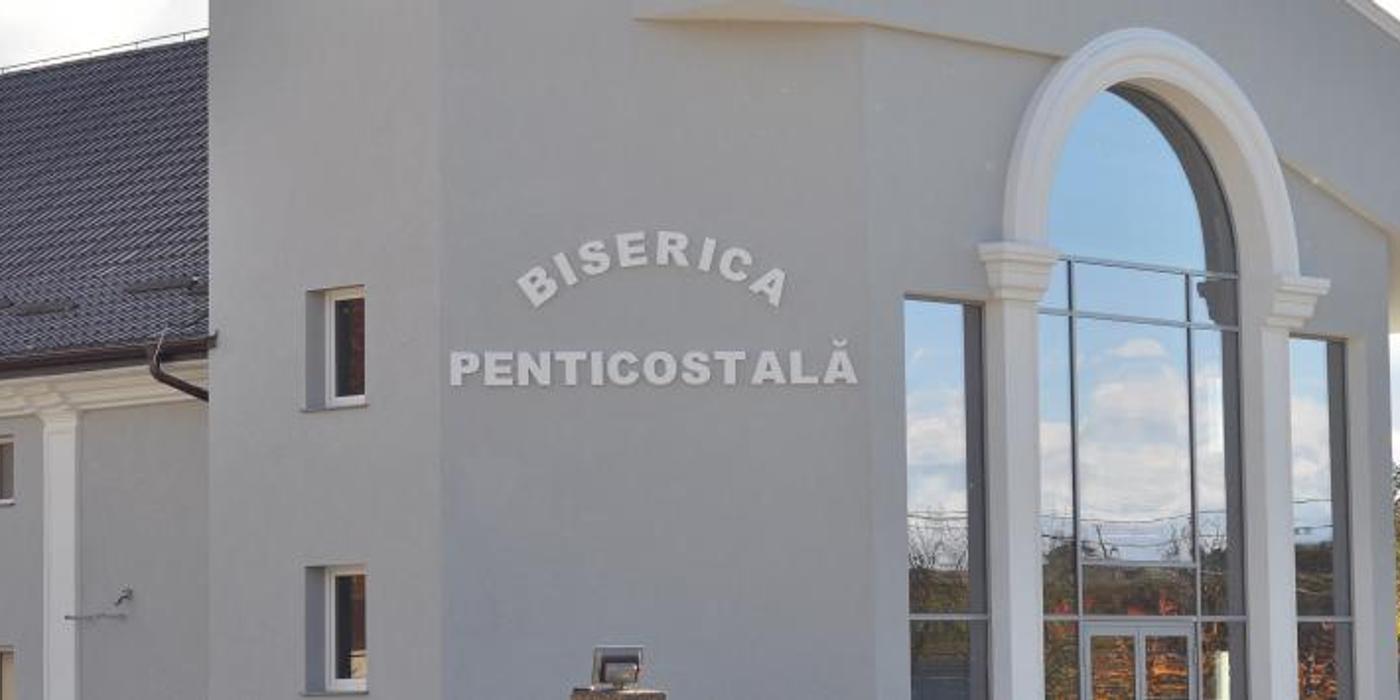 Trei tineri au fost reținuți de autorități după ce au sustras mai multe bunuri dintr-o biserică penticostală din Transilvania