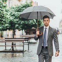 Vremea va fi schimbătoare până la Paște în România. Un nou ciclon aduce ploi, vânt și ninsori la munte