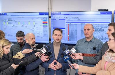 Sebastian Burduja prezintă 5 soluţii pentru termoficarea Bucureştiului: Costurile la factura bucureştenilor pot fi reduse cu 50-60% într-un singur mandat, iar apa caldă şi căldura nu vor mai lipsi din casele noastre