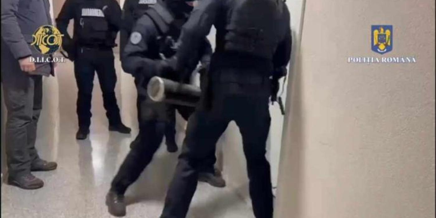 Un bărbat de 27 de ani din județul Cluj a fost arestat preventiv pentru trafic de persoane