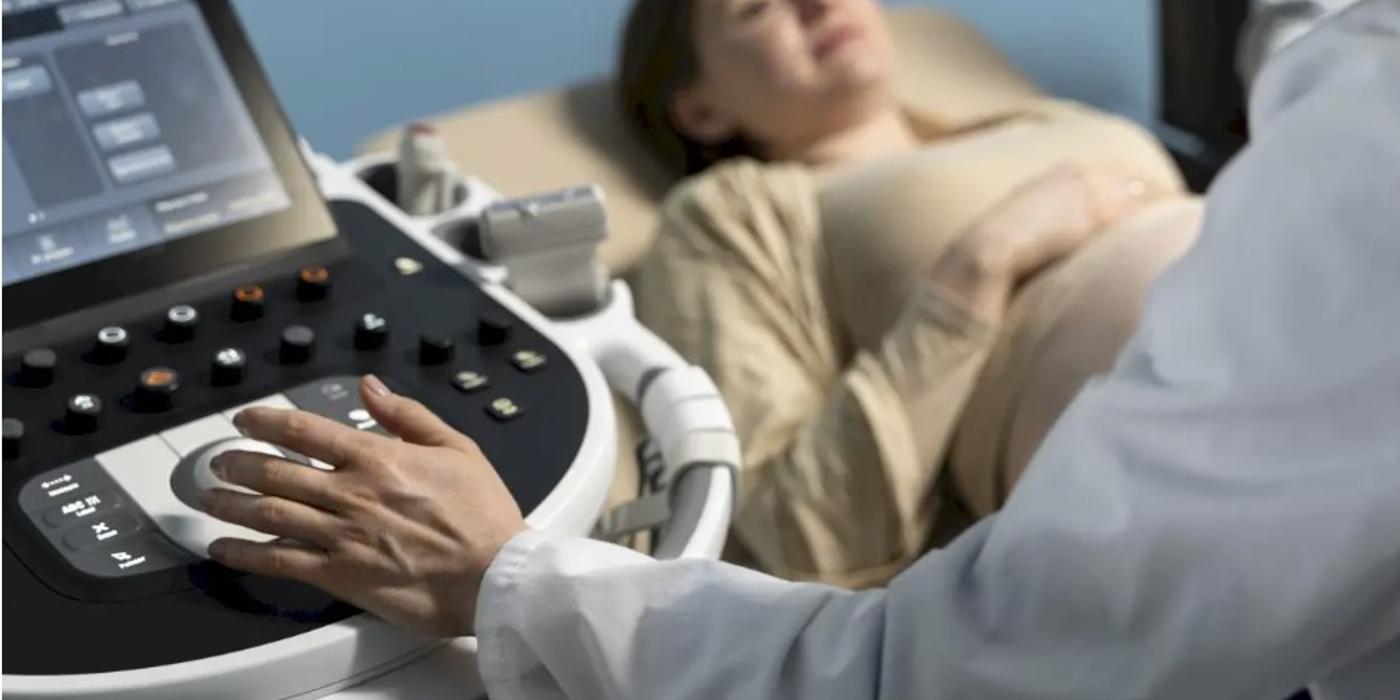 Un medic ginecolog din București a fost dat în judecată, fiind acuzat de vătămare corporală din culpă