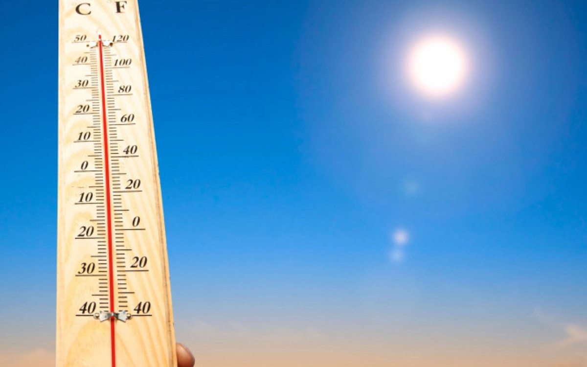 Record termic în București: Peste 30°C la umbră, cu 7 grade peste medie. ANM anunță o răcire bruscă și furtuni de joi