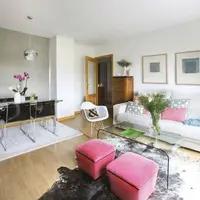 Un apartament modern, vibrant si plin de culoare