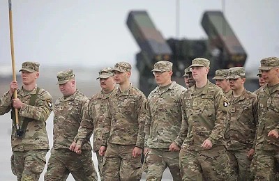 Retragerea trupelor SUA din România dispusă de Trump, blocată de Congres? S-a format o alianță