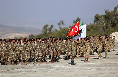 Turcia preia conducerea armatei Siriei. Va trimite un contingent de militari și de aviație