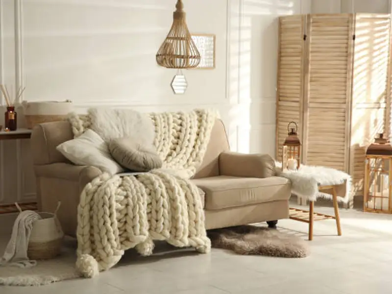 Texturi pentru un living cozy: Cum să creezi un spațiu de relaxare perfect