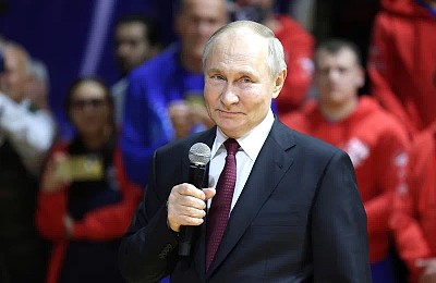 Radosław Sikorski: Europa este deja atacată de Putin. Ce s-a întâmplat în România este un apel de trezire
