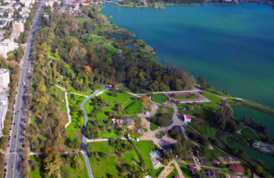 Modernizare coordonată în Parcul Tăbăcărie. „Țara Piticilor” se transformă odată cu consolidarea malurilor lacului