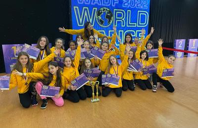 Campioni mondiali la dans! Elevii unei şcoli de dans din Cluj-Napoca au câștigat 30 de locuri întâi