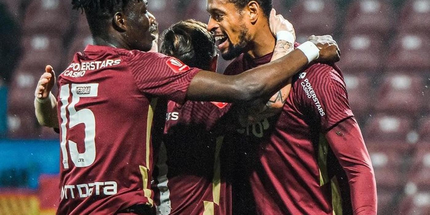 CFR Cluj s-ar fi înțeles cu Slavia Praga pentru transferul atacantului Emmanuel Yeboah. Ghanezul ar urma să fie prezentat la gruparea cehă în următoarele zile.