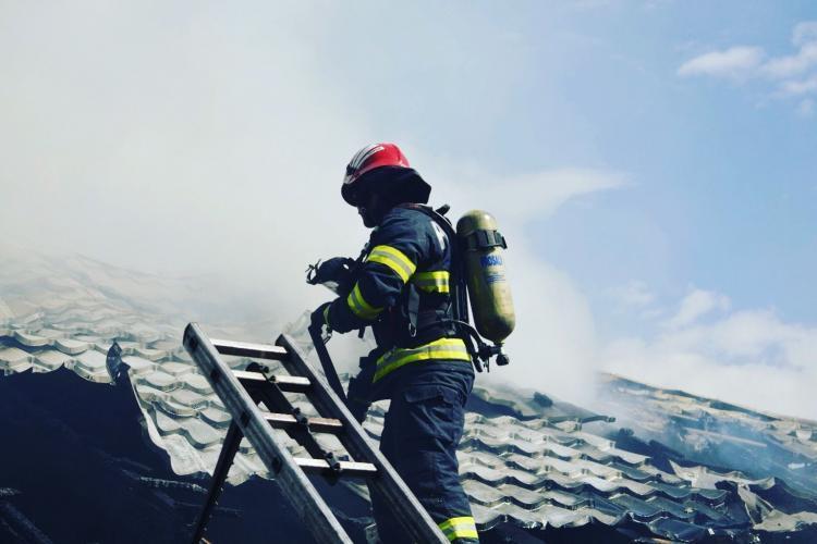 Incendiu la un imobil din Câmpia Turzii, județul Cluj