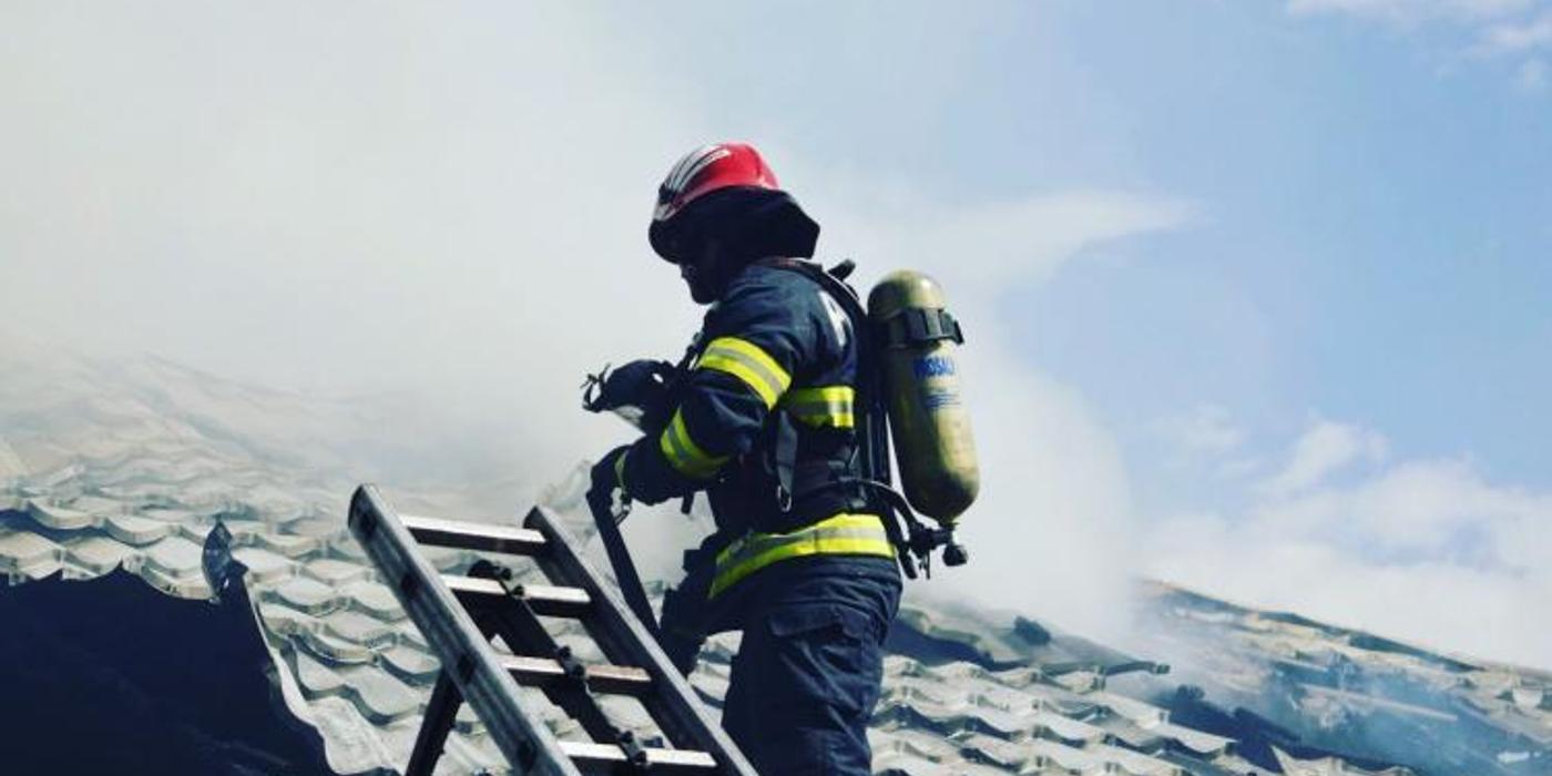 Incendiu la un imobil din Câmpia Turzii, județul Cluj