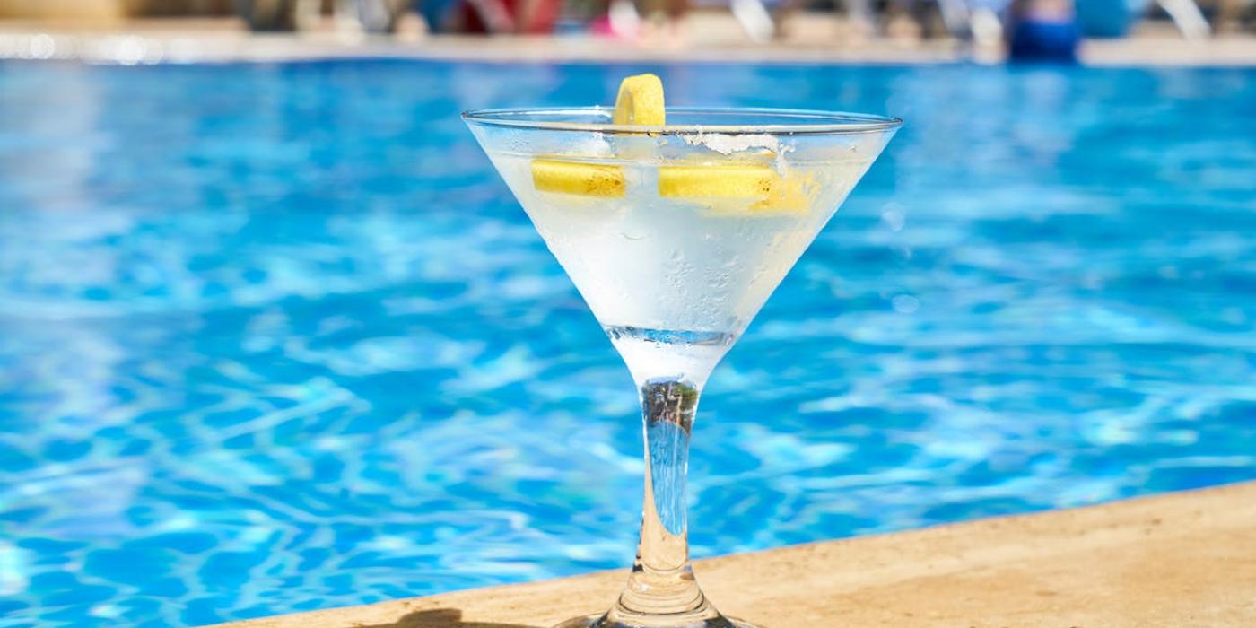 Beneficiile Esentiale ale Produselor de Intretinere pentru Piscina