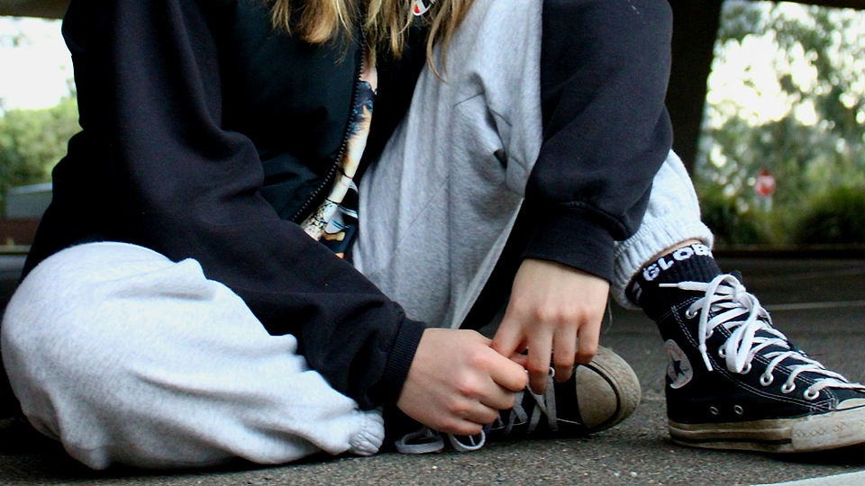 România Europeană | O adolescentă din Tulcea și-a pus capăt zilelor cel mai probabil din cauza sărăciei. Vecinii spun că familia nu mai avea nici lemne de foc și nici mâncare