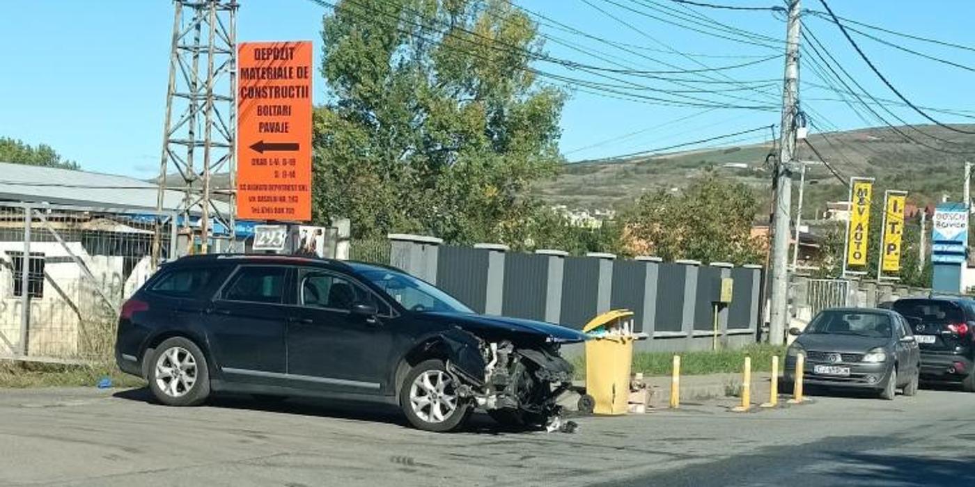 Accident rutier, astăzi, 1 octombrie, pe strada Oașului din Cluj-Napoca