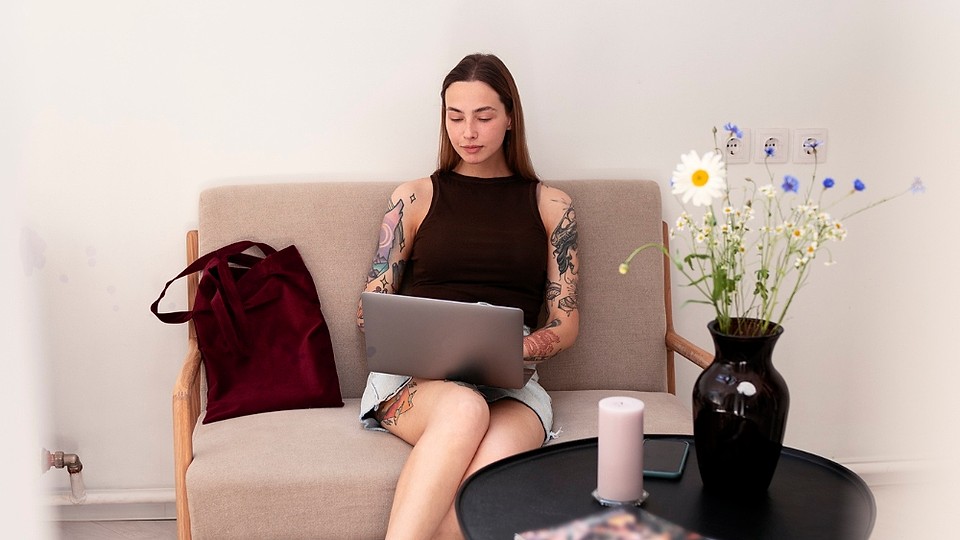 Amenajarea unui apartament studio: soluții creative pentru a optimiza fiecare metru pătrat și a crea un spațiu funcțional și estetic
