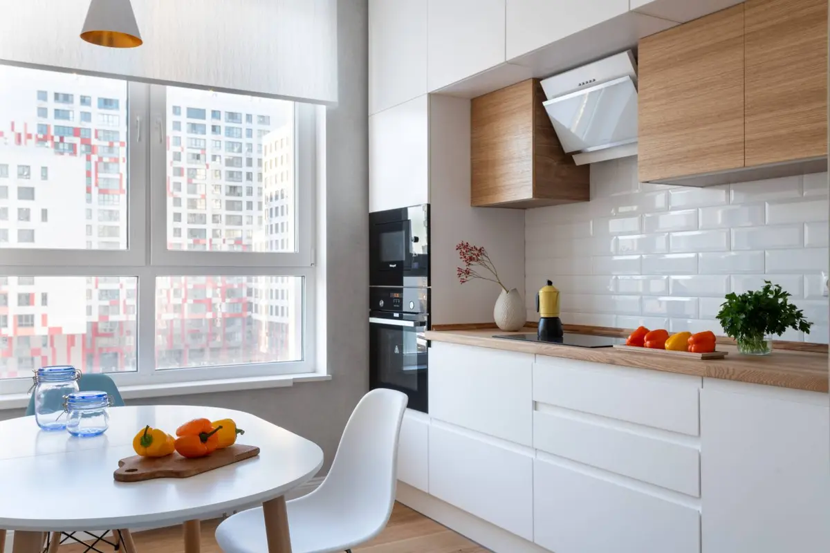 Apartament de 2 camere amenajat pentru bunica si nepoata ei