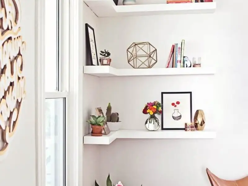 Rafturi suspendate tip coltar o abordare pragmatica in decor