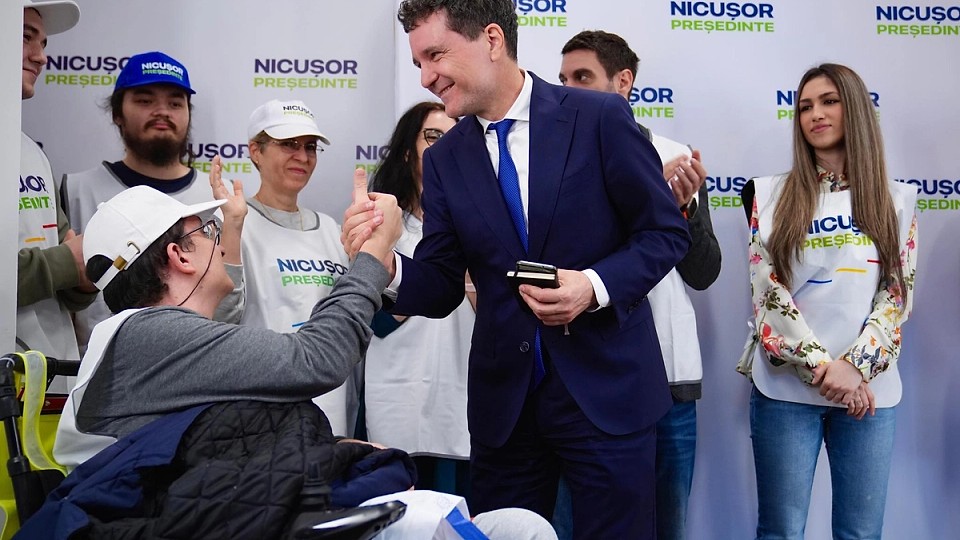 Mirabela Grădinaru și copiii lui Nicușor Dan, prezenți la învestire. Președintele ales are mari emoții