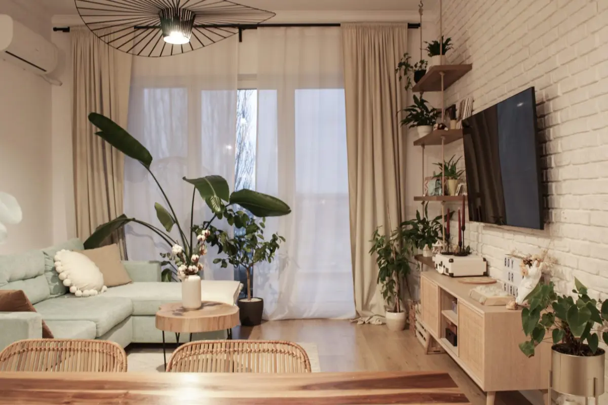 Stil modern-rustic cu influente boho intr-un apartament de 2 camere
