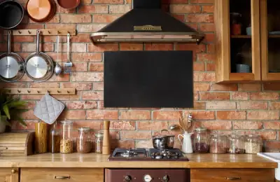 Rustic Cuisine with a Modern Twist: Combining Traditional Elements with Modern Accents for an Authentic and Elegant Look