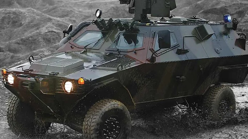 Primele blindate Cobra II de 1.000.000.000€, livrate României. Au armament antitanc și termoviziune