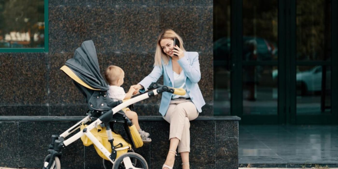 5 trucuri de stil pentru femeile care jonglează între carieră și maternitate