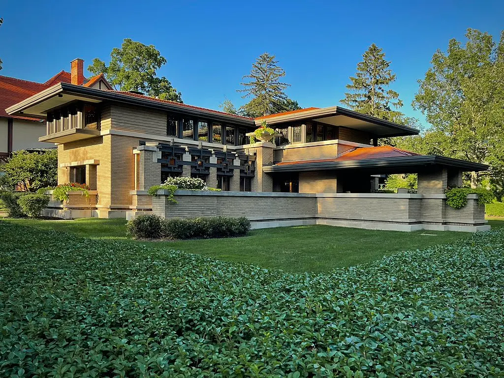 Frank Lloyd Wright și rolul său în dezvoltarea arhitecturii moderne