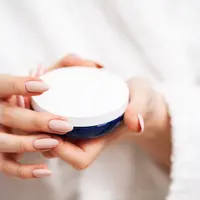 Cum să îți îngrijești pielea în fiecare sezon