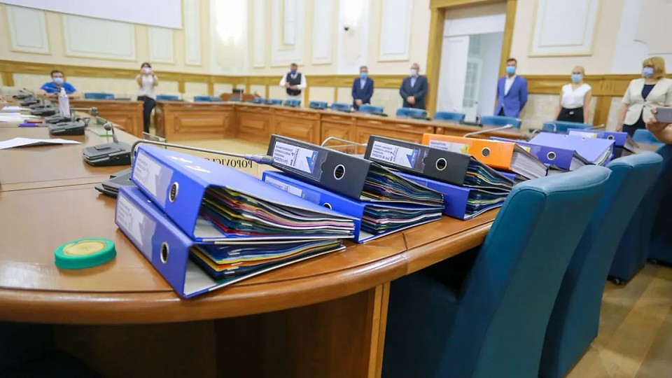 Scandal la BEC. Organele de urmărire penală verifică autenticitatea semnăturilor