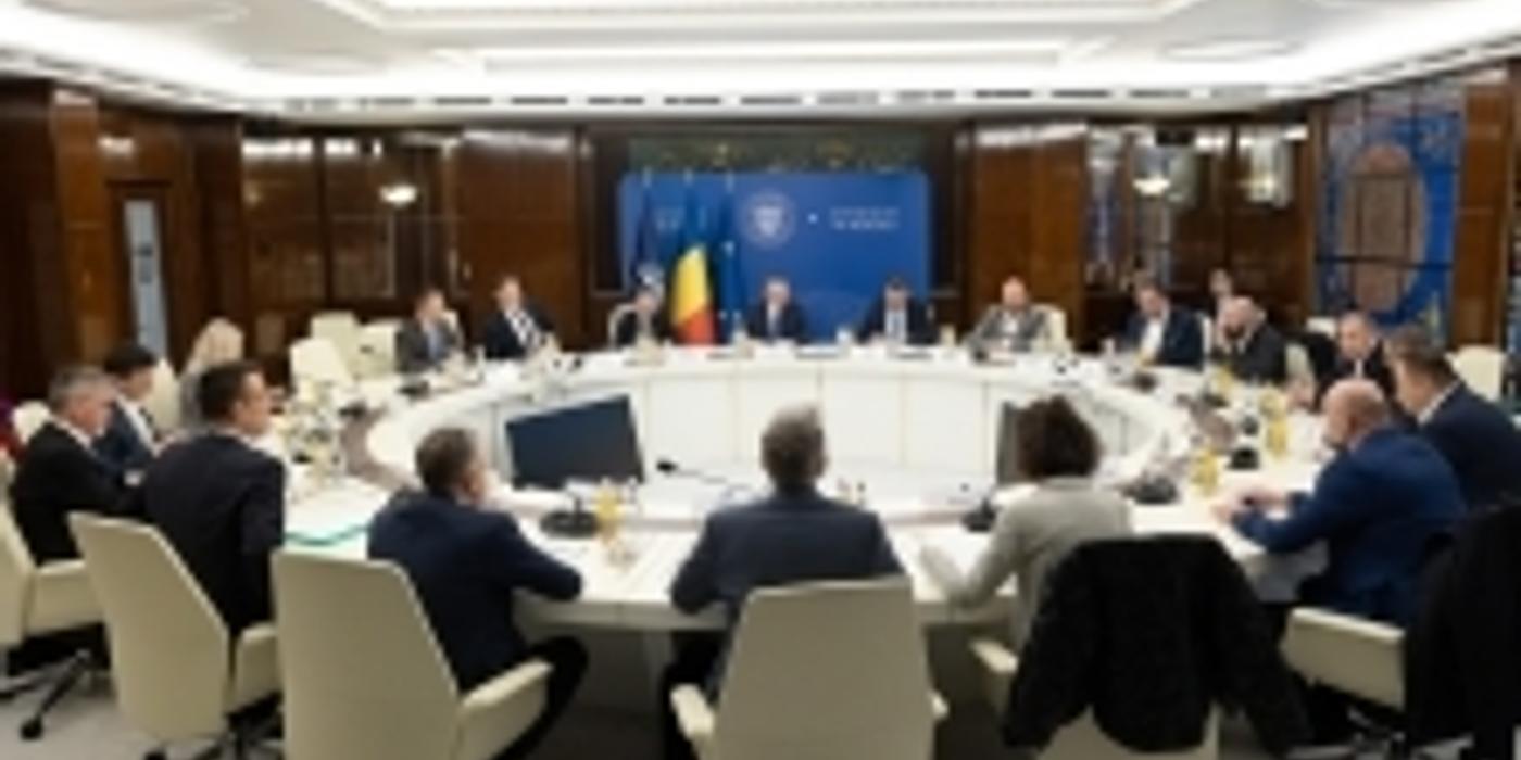 Premierul Ciucă, discuţii cu reprezentanţii transportatorilor români/ Au fost prezentate şi variantele de lucru realizate la nivelul Autorităţii de Supraveghere Financiară (ASF) privind evoluţia pieţei RCA