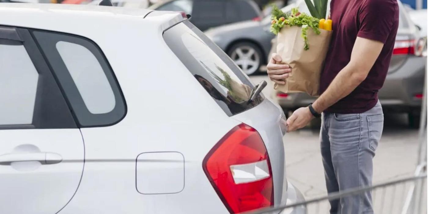 Bucureștenii sunt în continuare înșelați de falșii surdomuți care umblă prin centrele comerciale