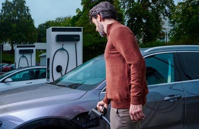 Burduja, despre faptul că în România se găsesc doar 0,4% din totalul staţiilor de reîncărcare din UE: Există o agenţie care se ocupă unde punem staţii de încărcare pentru maşini electrice