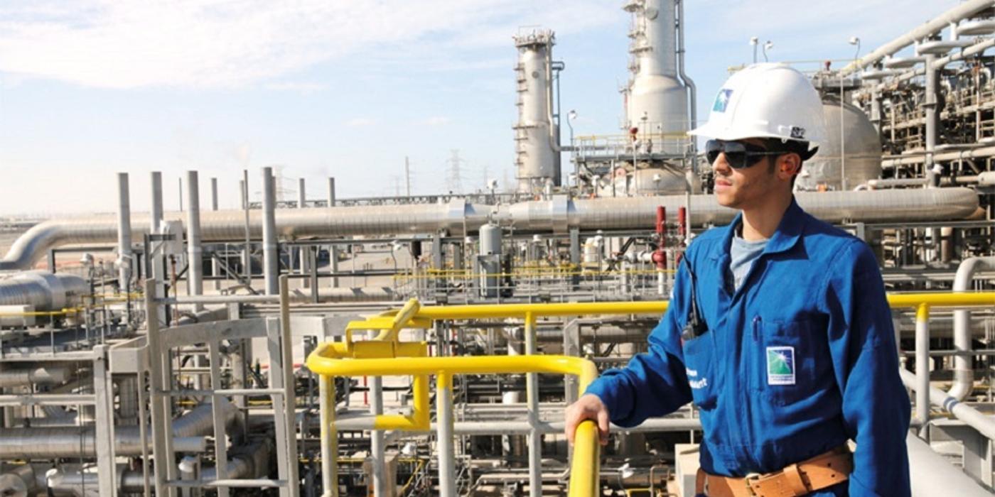 Guvernul saudit va strânge până la 12 miliarde de dolari din noua vânzare de acţiuni Aramco