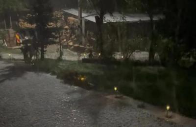 Avertizări cod galben de averse torențiale, descărcări electrice, intensificări ale vântului și grindină în județele Cluj și Sălaj