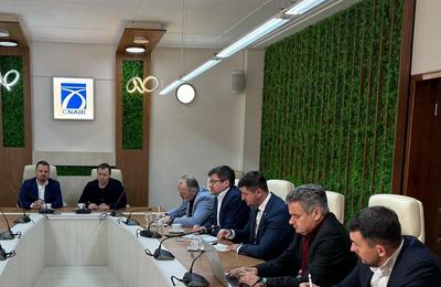 Întâlnire pe tema colaborării dintre CNAIR şi Consiliul Judeţean Iaşi pentru realizarea A8 / Cristian Pistol: Va asigura Moldovei, pentru prima dată în istoria României, o conexiune modernă cu Europa de Vest dar şi cu Portul Constanţa şi cu Muntenia
