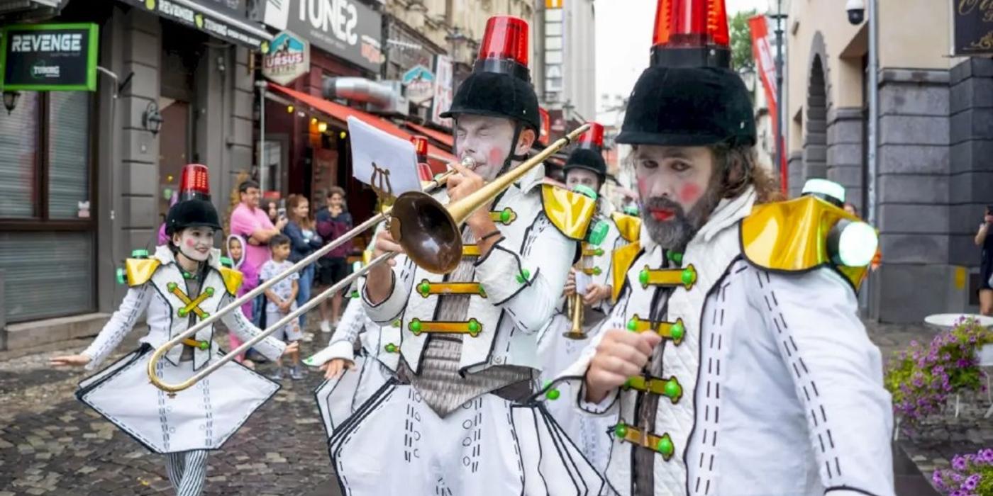 În acest weekend, 30 iunie – 2 iulie, se desfășoară Festivalul Internațional de Teatru de Stradă București