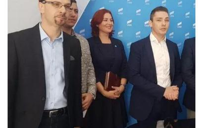 Demisie în grup la USR Prahova pe tema colaborării prea strânse cu Iulian Dumitrescu