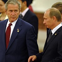 Putin voia să-l convingă pe Bush să accepte aderarea Rusiei la NATO. Amenința cu război în Ucraina din 2008