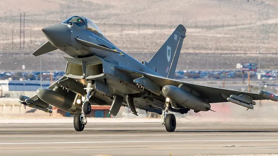 Marea Britanie va apăra Ucraina cu avioane Eurofighter de 100.000.000 $ bucata. Trump „va lua foc”