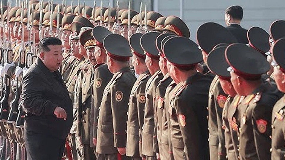 Soldaţii din Coreea de Nord, obligați de Kim și Putin să se sinucidă