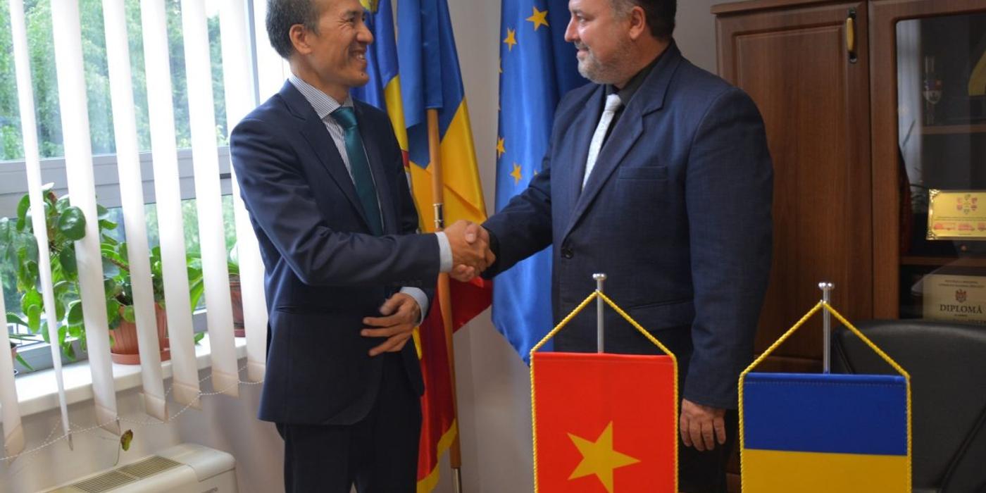 Excelența sa Do Duc Thanh, ambasadorul Republicii Socialiste Vietnam în România, a vizitat județul Cluj