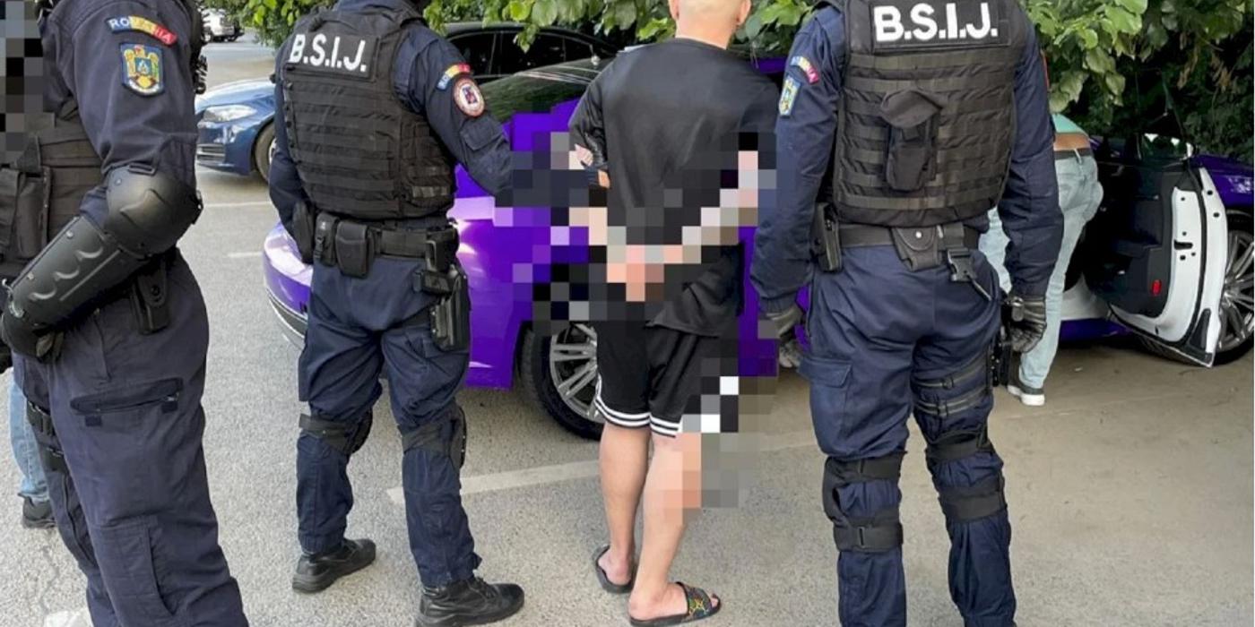 Vlad Obu, încătușat marți dimineață în trafic de mascați